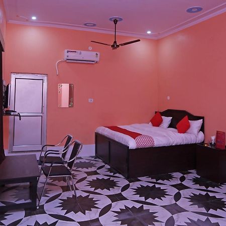 Oyo 22221 Yadav Hotel Bhiwadi Exterior photo
