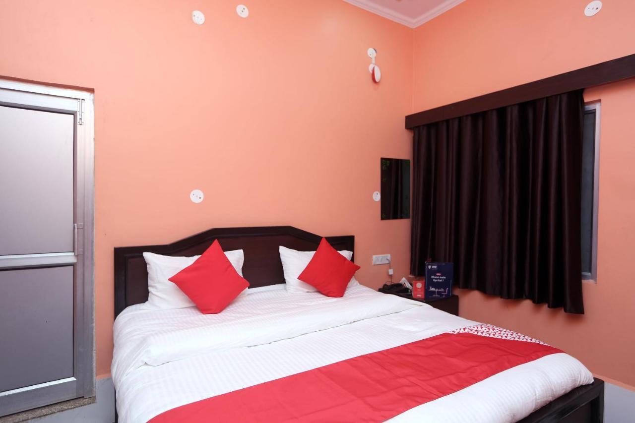Oyo 22221 Yadav Hotel Bhiwadi Exterior photo