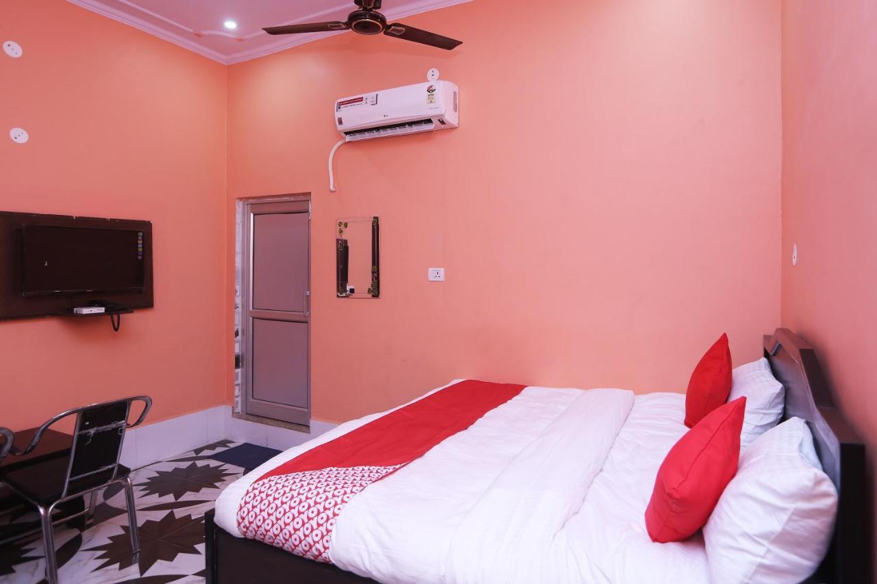 Oyo 22221 Yadav Hotel Bhiwadi Exterior photo
