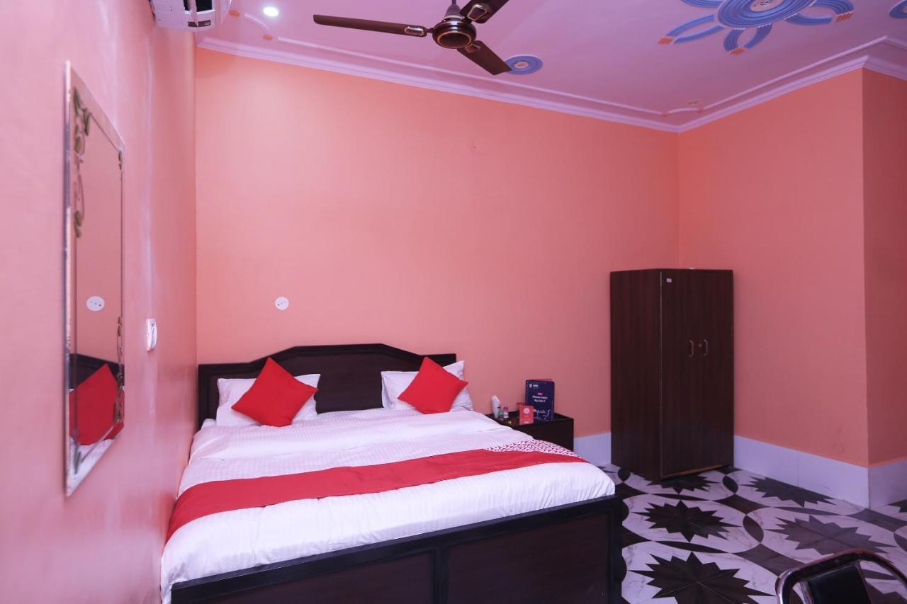 Oyo 22221 Yadav Hotel Bhiwadi Exterior photo