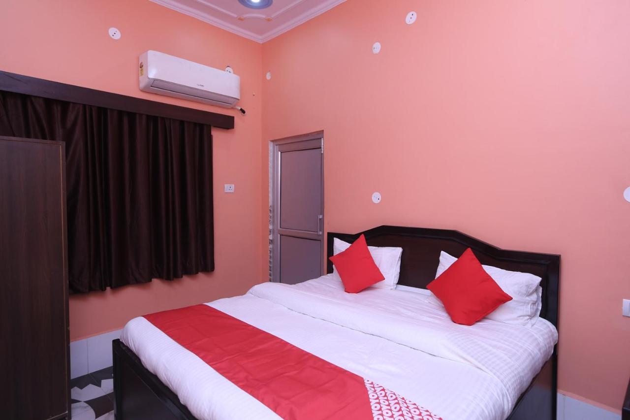 Oyo 22221 Yadav Hotel Bhiwadi Exterior photo